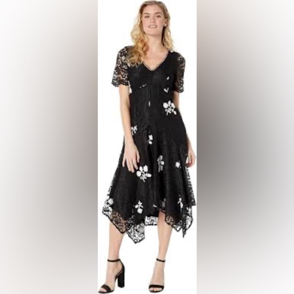 (4 for $20) TAYLOR Lace Dress Sz 6